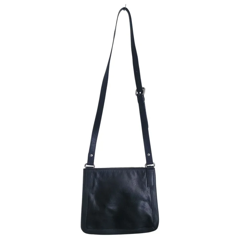 Fossil Turn Lock Crossbody Bag Purse Black Pebbled Leather Classic Career Casual